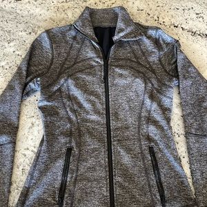 Define Jacket in perfect condition, no rips, tears or stains. Size 8
